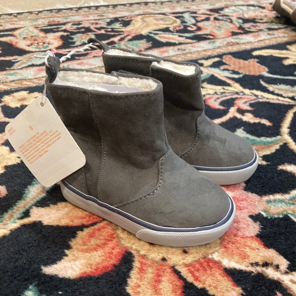 New Gymboree Boots size 5